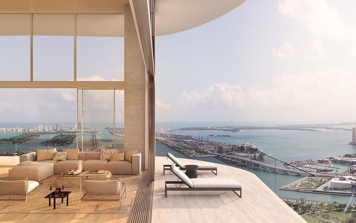 The Importance of Direct Sand Access vs Elevated Sea Wall Promenades
