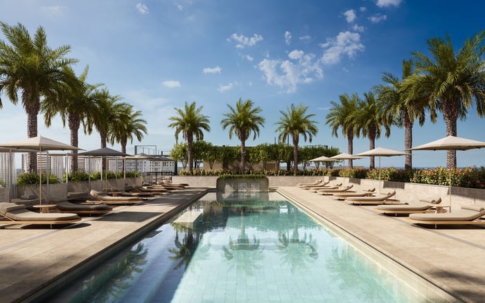Cora Merrick Park and Onda Bay Harbor: A Shared Buyer’s Lens on Resale Approval, Transfer Fees, and Future Buyer-Pool Depth