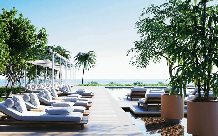 A Practical Ownership Review of Eighty Seven Park Surfside: Fitness Reservations, Trainer Credentialing, and Acoustic Controls