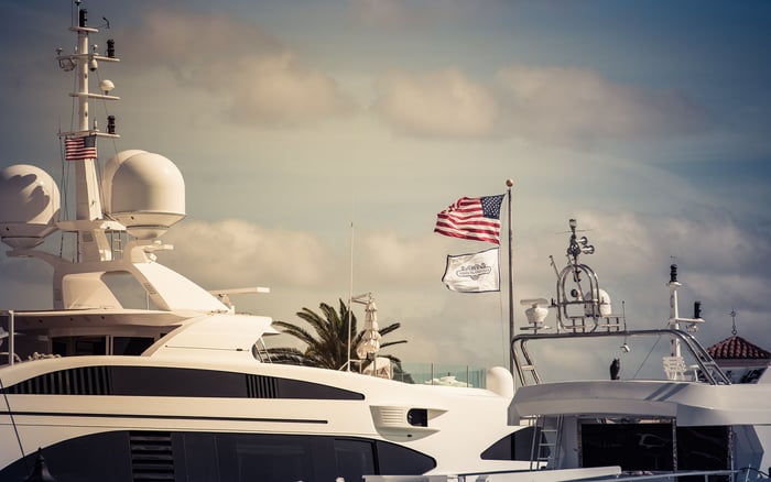 Fisher Island vs. Key Biscayne for Buyers Prioritizing Entertaining, Private Dining, and Event-Week Privacy