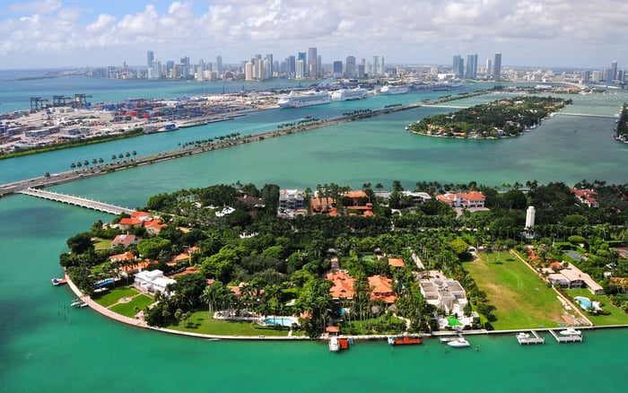Closing on a Primary Residence in Downtown Miami: The Questions to Ask About Storage Allocation, Owner Closets, Cabanas, Parking, and Transferability at Resale