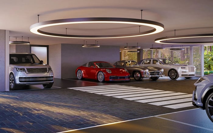 Top 5 Aventura Branded Residences for Buyers Focused on Full-Service Living with Disciplined Gratuity and à la Carte Costs