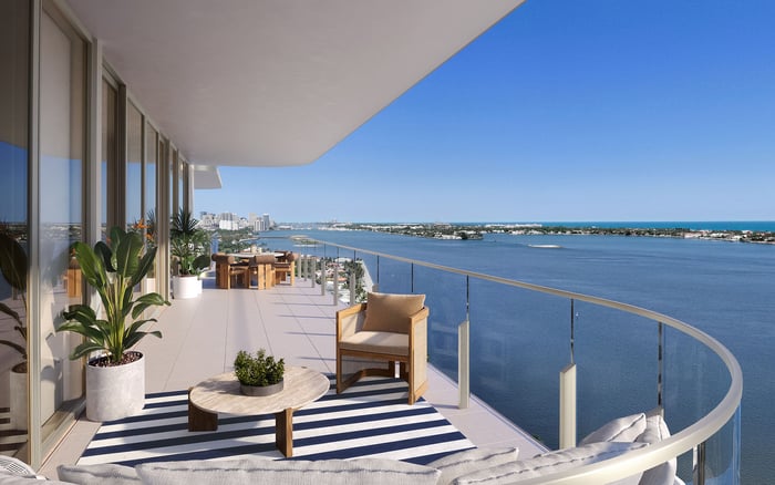 West Palm Beach or Palm Beach: how to choose around bayfront light with less beach maintenance