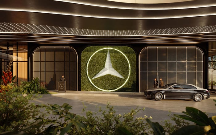 Reading the Fine Print in Miami Design District: Staff Access, Package Handling, and Maintenance Scheduling for Luxury Buyers Who Plan to Own Carefully