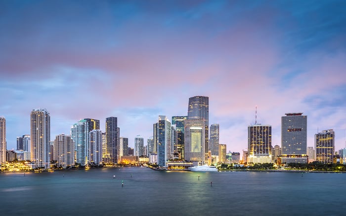 NFT Mansions: How Blockchain Technology is Beginning to Transform Luxury Real Estate Deals in Miami