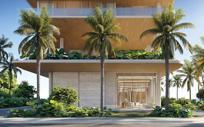 Ocean House Surfside: How Boutique Oceanfront Ownership Differs From Larger Beach Towers