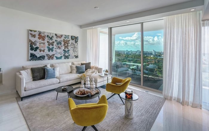 After Leaving Austin: Why Buyers Choosing Bal Harbour Need a Clear Plan for Home-Office Resilience, Backup Connectivity, and Emergency Power