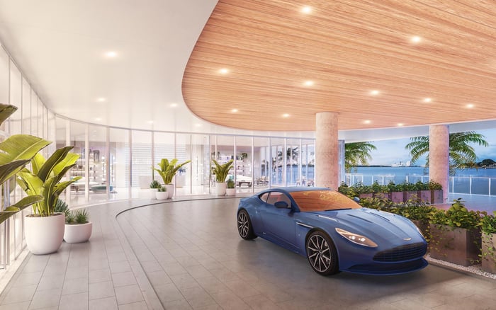 Reading the Fine Print in Fort Lauderdale: Private Elevator Access and Valet Flow for Luxury Buyers Who Plan to Own Carefully
