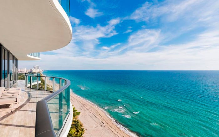 Muse Residences vs Regalia Sunny Isles Beach: Single-Floor Living and 360-Degree Exposure