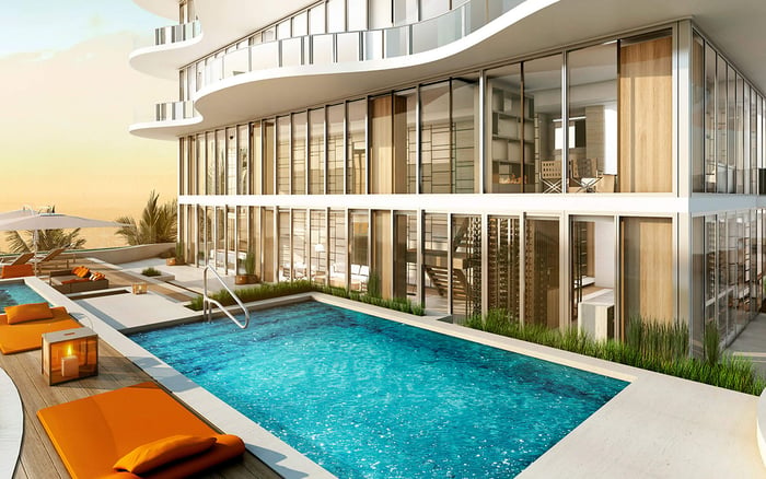Winter Season Ownership at Regalia Sunny Isles Beach: What Peak Demand Means for Service, Dining, and Guest Access