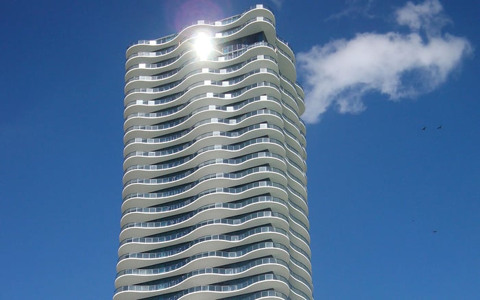Regalia Sunny Isles Beach: The Lock-and-Leave Question Behind Neighbor-Notice Rules