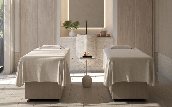 Evaluating the Resident Experience at Rosewood Residences Hillsboro Beach and Auberge Beach Residences & Spa Fort Lauderdale: High-Value Deliveries, Package Screening, and Bonded-Courier Access