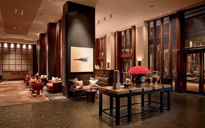 Understanding Private-Club Dues, Membership Transferability, and Bundled Services at Four Seasons Residences Coconut Grove and Setai Residences Miami Beach