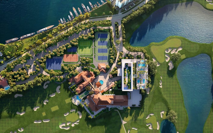 Shell Bay vs. Avenia Aventura: The New Luxury Premium on Golf and Water Views