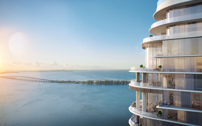 Miami Beach’s Star Island vs. Venetian Islands: Ultra-Exclusive Island Living Showdown