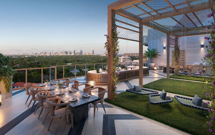 The Coconut Grove Buyer’s Guide to Wind Insurance, Flood Zones, and Deductibles: A 2026 Due-Diligence Framework