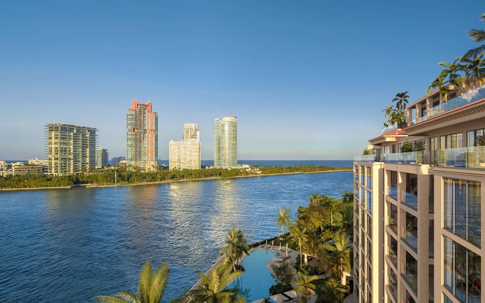 Oceana Key Biscayne vs The Residences at Six Fisher Island: Family Island Convenience or Private-Island Seclusion