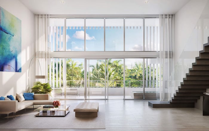 Bayfront calm or direct oceanfront exposure: what matters more for multigenerational families in South Florida