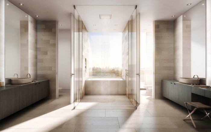 Auberge Beach Residences & Spa Fort Lauderdale or The Ritz-Carlton Residences® Miami Beach: Where the Better Fit Depends on Beach Access, Wind Exposure, and Peak-Season Crowding