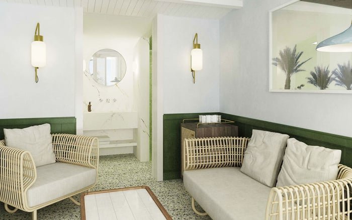 Setai Residences Miami Beach vs The Surf Club Four Seasons Surfside: The Lifestyle Contrast Behind Family Amenities, Teen Spaces, and Guest-Suite Access