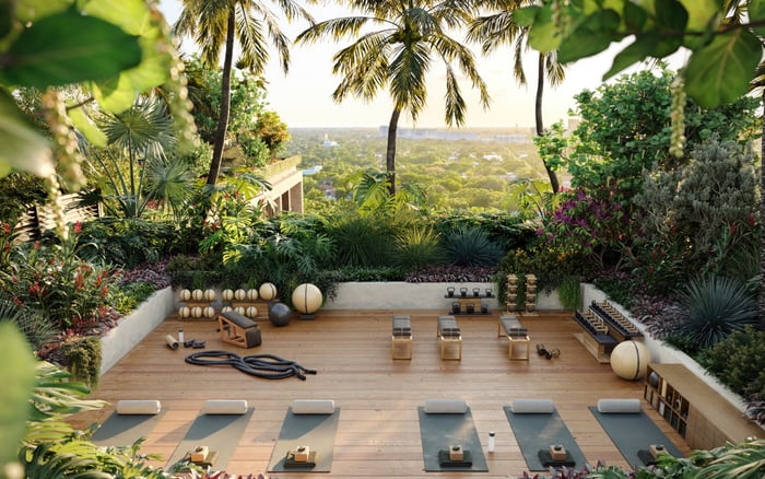 Before Buying in Coconut Grove: How Wellness Amenities and Medical Proximity Can Change the Ownership Equation