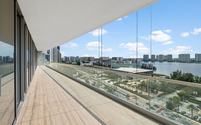 How to Evaluate Wind Insurance, Flood Zones, and Deductibles in Sunny Isles Beach Without Losing Sight of Long-Term Resale