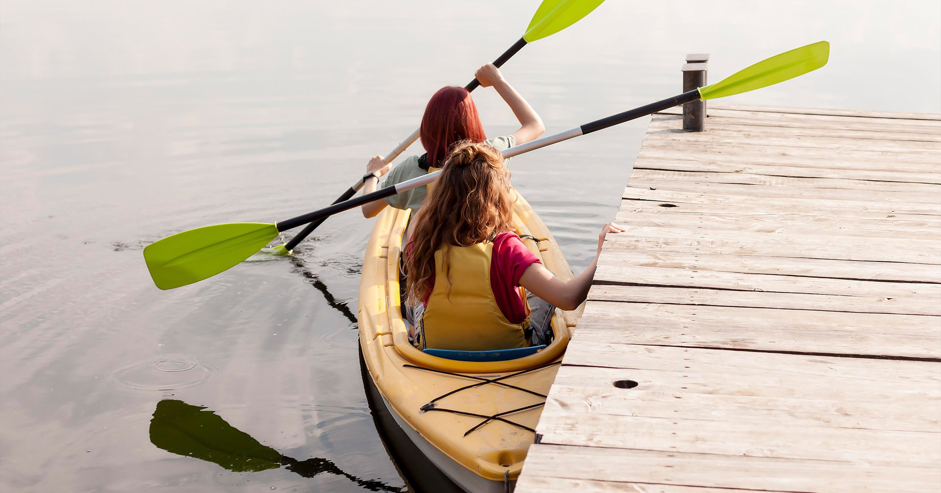 The Nautical Club provides a paddleboard and kayak storage station with a wash-down facility to enjoy the pristine waters of the Intracoastal Waterways and canals around.