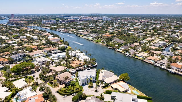 Top 5 Ultra-Modern Mansions in Miami Boasting Cutting-Edge Design