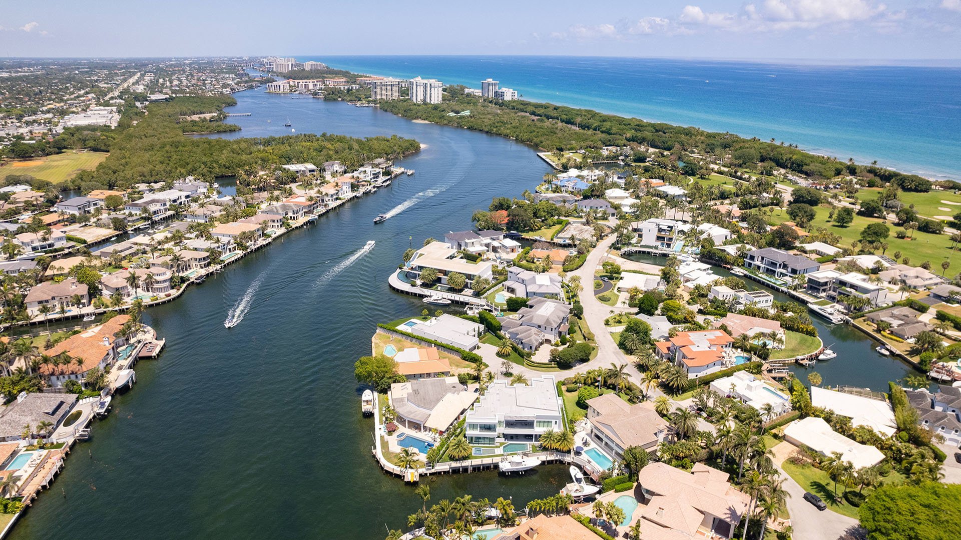 What Cash Buyers in Boca Raton Still Need to Know About Marina Access, Dockage, and Bridge Clearance
