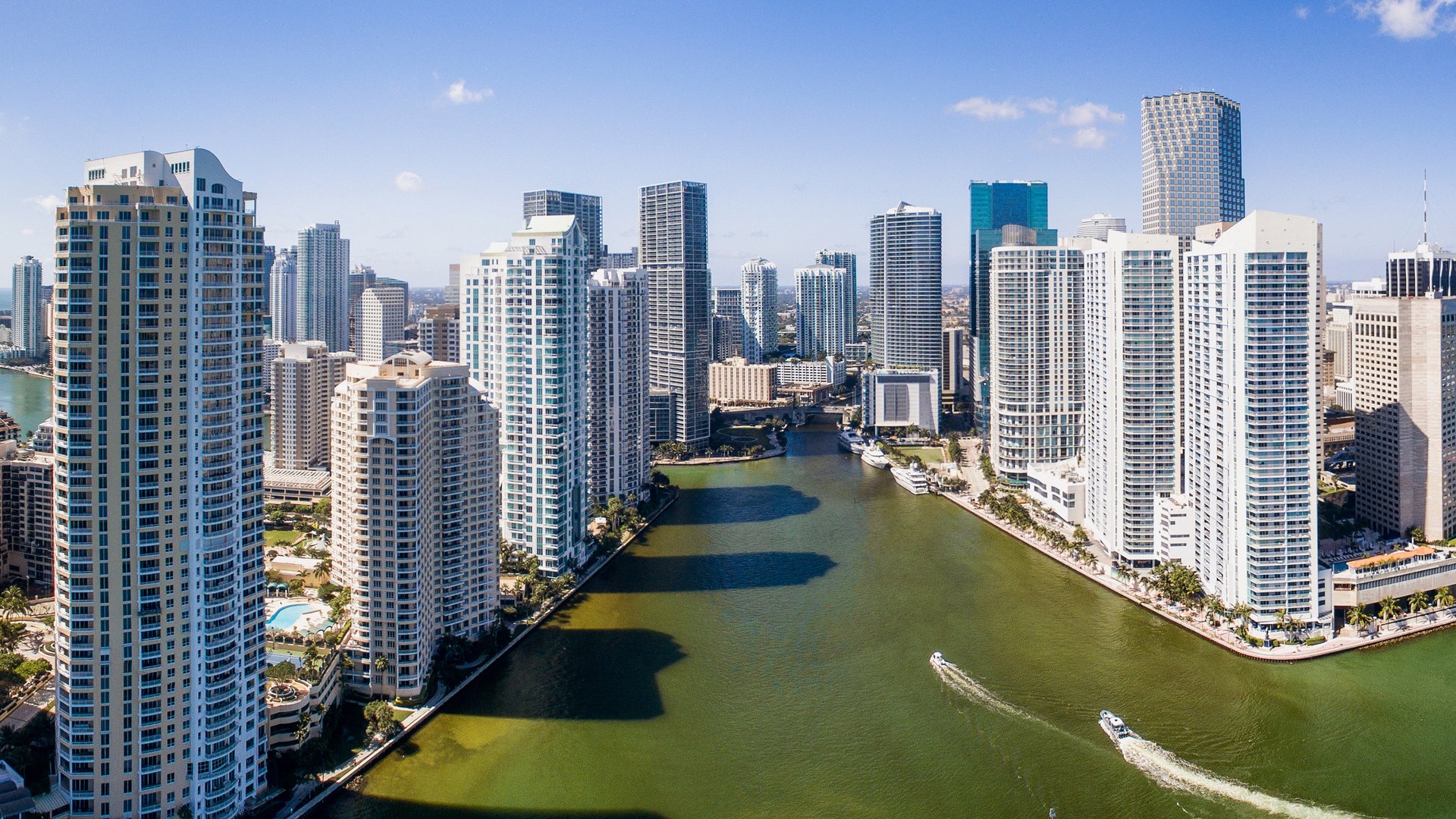 Private Jet Proximity: Residences Within 30 Minutes of OPF, FXE, MIA & PBI — Where UHNW Buyers Are Landing