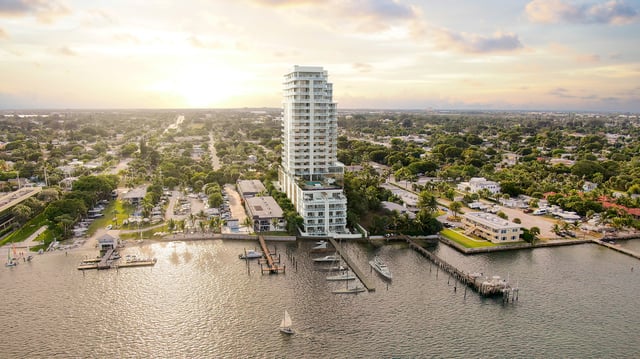 Palm Beach vs. Wellington: Oceanfront Glamour or Equestrian Grandeur?