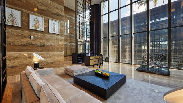 Waterfront Privacy at Apogee South Beach: What Buyers Should Know About Sightlines, Elevators, and Amenity Flow