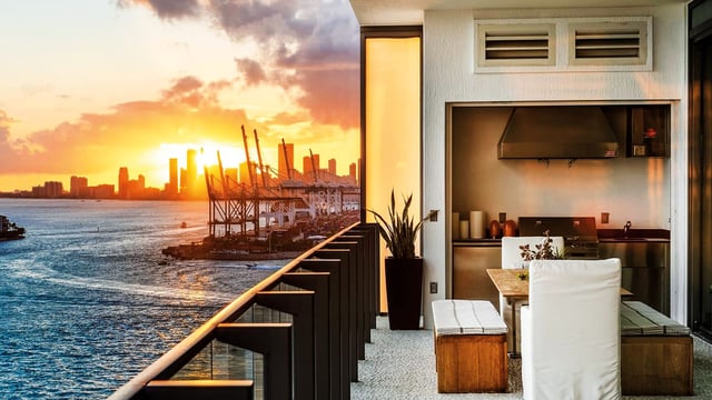 St. Regis® Residences Brickell vs Apogee South Beach: The Practical Buyer Question Behind Waterfront Rights, Dockmaster Service, and Insurance Clarity