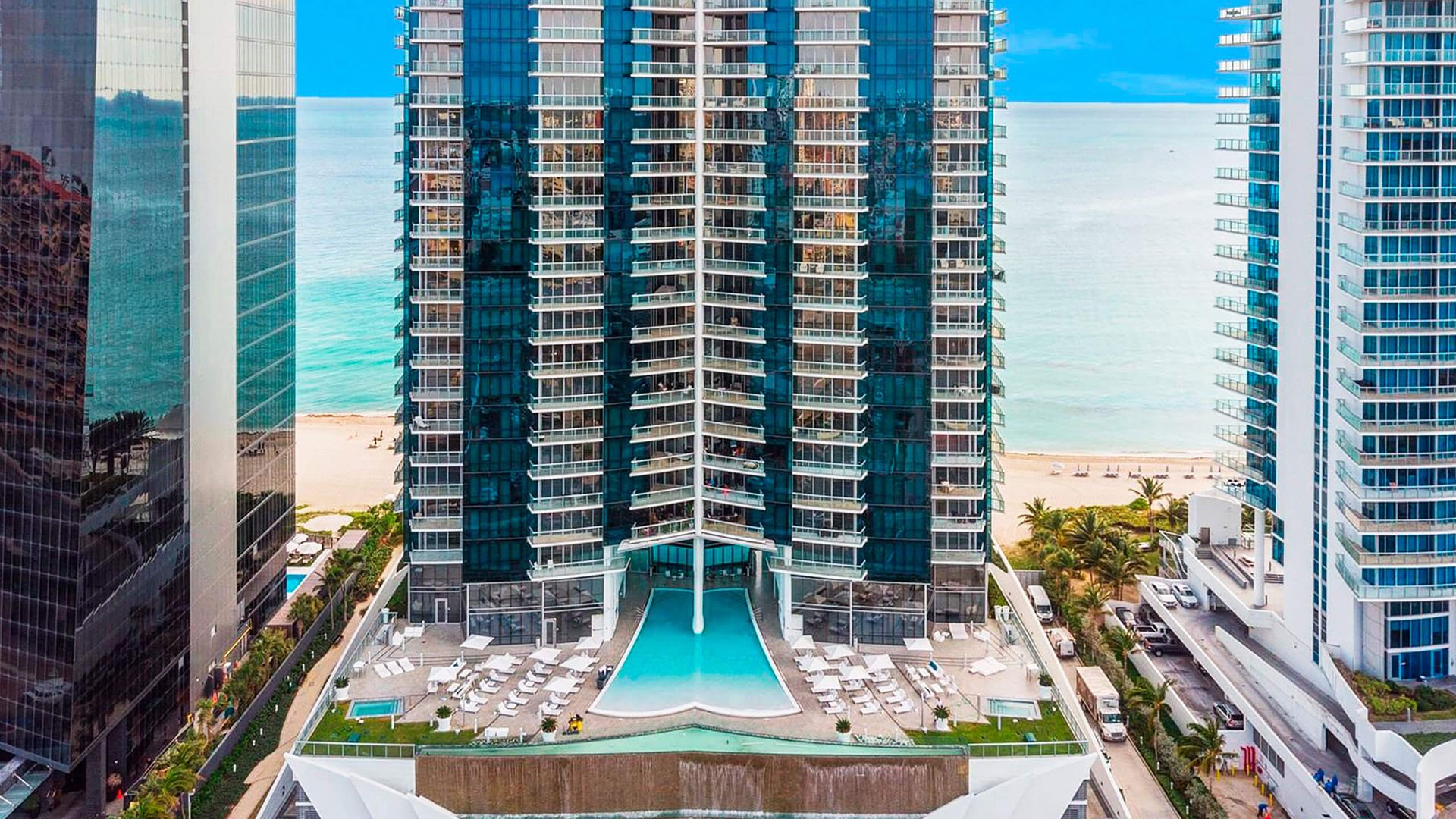 Muse Residences Sunny Isles vs Jade Ocean Sunny Isles: Boutique Oceanfront Living or Established Glass-Tower Prestige