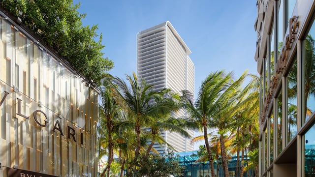 Casa Bella by B&B Italia Downtown Miami vs. Miami Tropic Residences: Downtown vibe and daily walkability compared