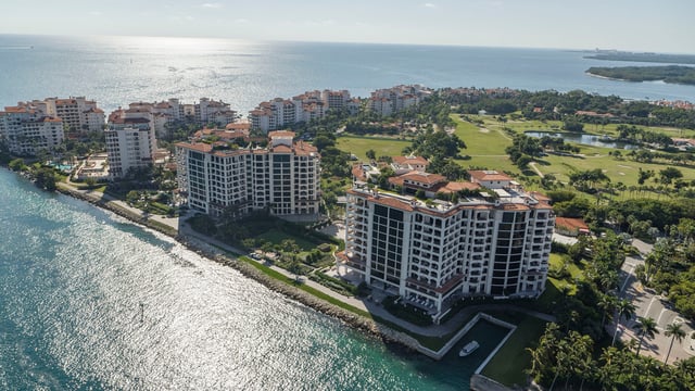 Palazzo della Luna: What Buyers Should Ask About Wellness-Retail Proximity