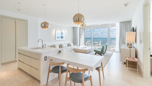 The Surf Club Four Seasons Surfside: The Ownership Question Behind Private-Gallery Layout