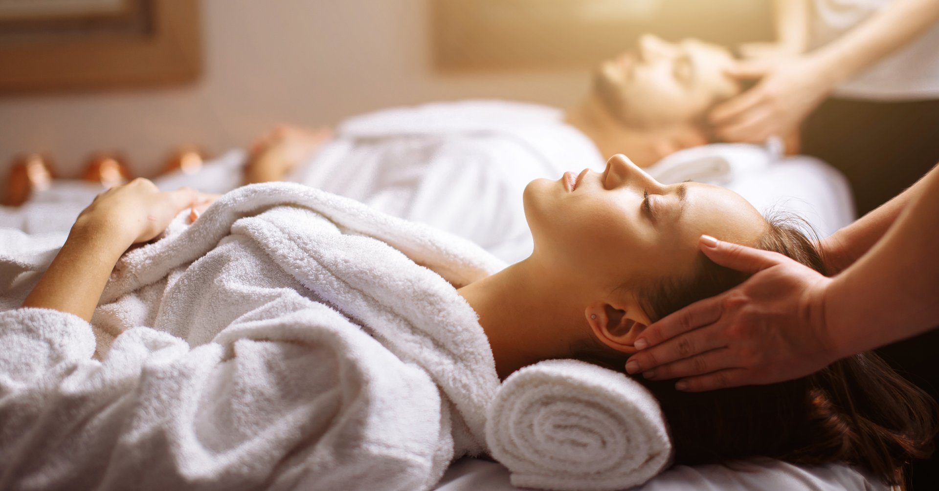 A dedicated wellness experience spans a state-of-the-art fitness center, full spa and recovery zones, and a lap pool paired with a cold plunge. Infrared and steam saunas and outdoor training areas extend the ritual from indoors to open air, across both towers.